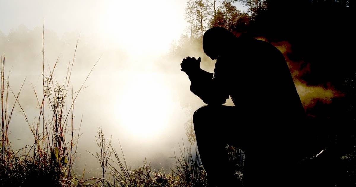 La preghiera a Dio alleggerisce la nostra vita